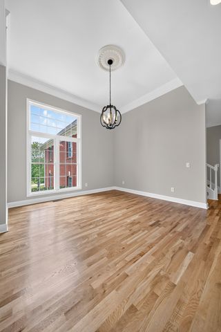 2011 Bryans Park Ct, Springfield, TN 37172
