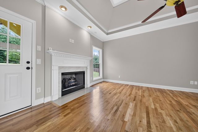 2011 Bryans Park Ct, Springfield, TN 37172