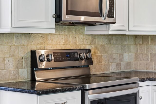 2011 Bryans Park Ct, Springfield, TN 37172