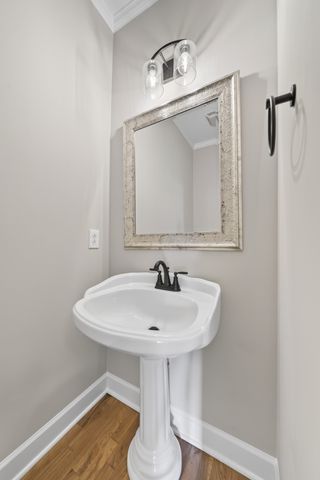 2011 Bryans Park Ct, Springfield, TN 37172