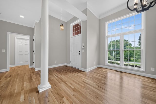 2011 Bryans Park Ct, Springfield, TN 37172