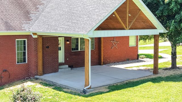 2011 Bryans Park Ct, Springfield, TN 37172