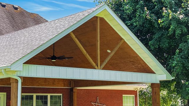 2011 Bryans Park Ct, Springfield, TN 37172