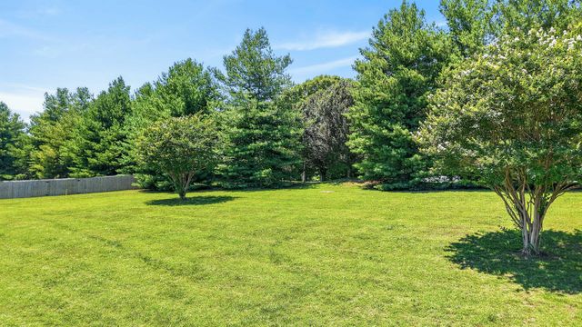 2011 Bryans Park Ct, Springfield, TN 37172