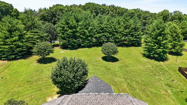 2011 Bryans Park Ct, Springfield, TN 37172
