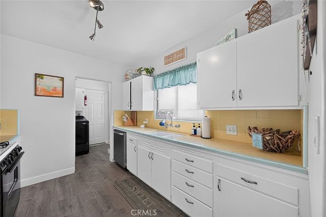 141 Glendora Avenue, Long Beach, CA 90803