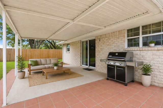 8619 Ardley Circle, Houston, TX 77088