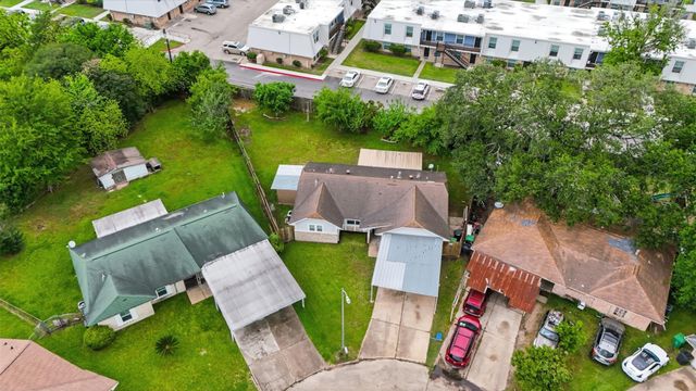 8619 Ardley Circle, Houston, TX 77088