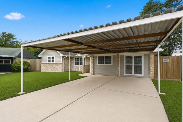 8619 Ardley Circle, Houston, TX 77088