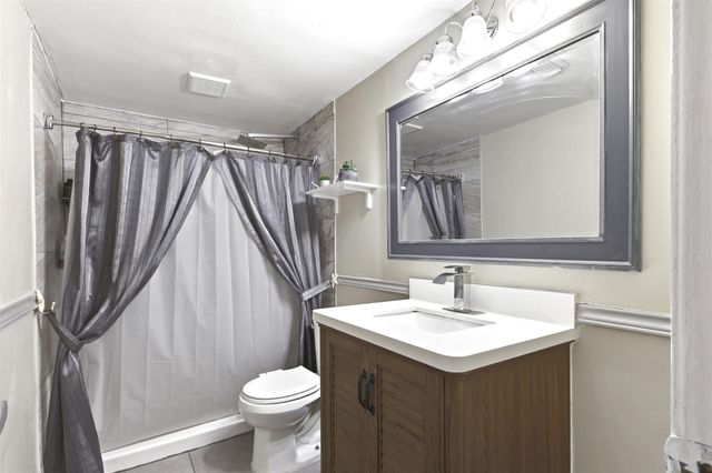 8619 Ardley Circle, Houston, TX 77088