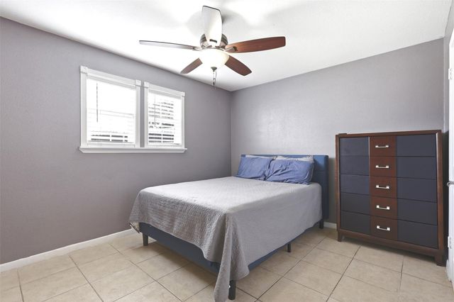 8619 Ardley Circle, Houston, TX 77088