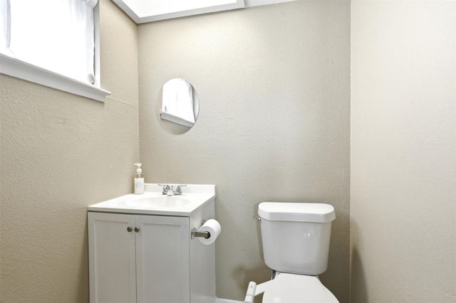 8619 Ardley Circle, Houston, TX 77088