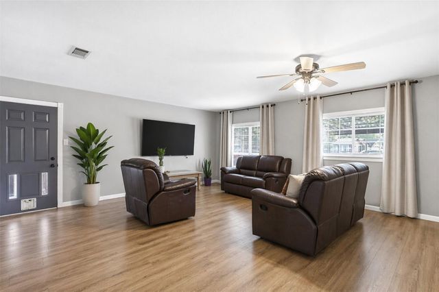 8619 Ardley Circle, Houston, TX 77088