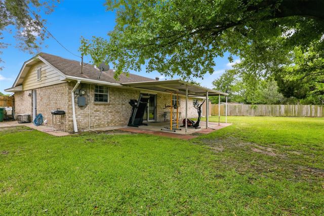 8619 Ardley Circle, Houston, TX 77088