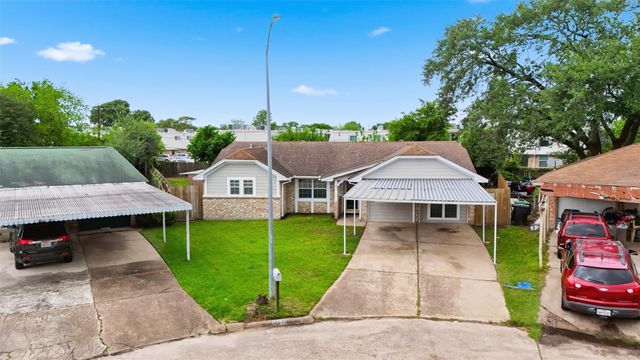 8619 Ardley Circle, Houston, TX 77088