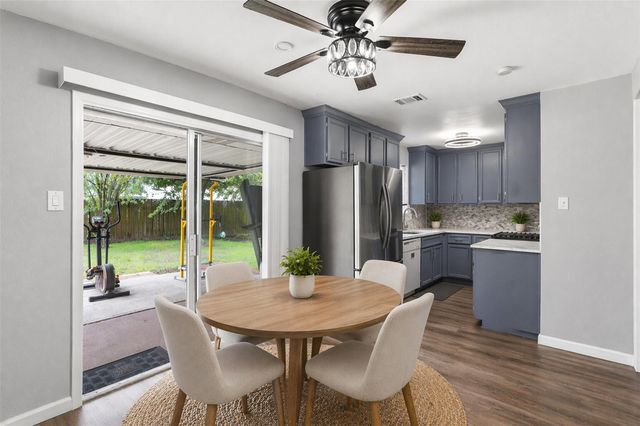 8619 Ardley Circle, Houston, TX 77088