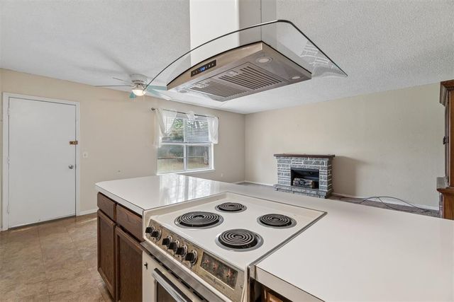 1624 NE 4th Street, Moore, OK 73160