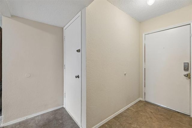 1624 NE 4th Street, Moore, OK 73160