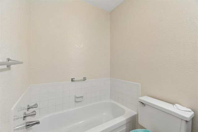 1624 NE 4th Street, Moore, OK 73160