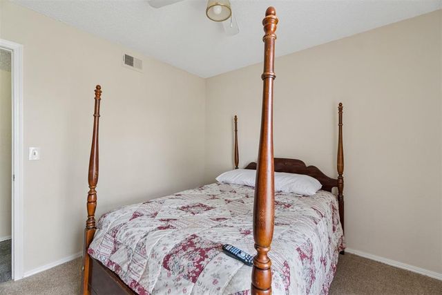 1624 NE 4th Street, Moore, OK 73160