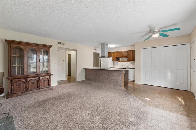 1624 NE 4th Street, Moore, OK 73160