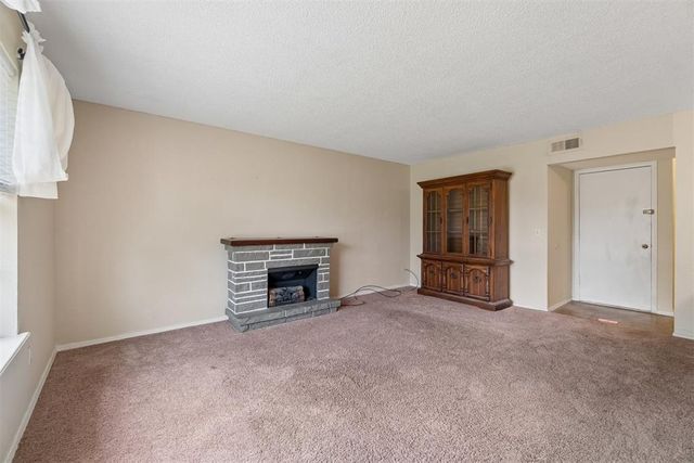 1624 NE 4th Street, Moore, OK 73160