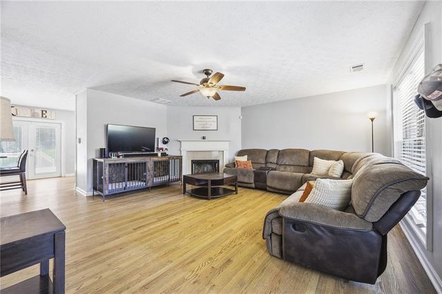 515 Creek View Place, Mcdonough, GA 30252