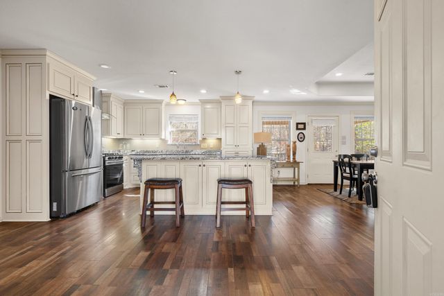 115 Pineknoll Point, Hot Springs, AR 71913