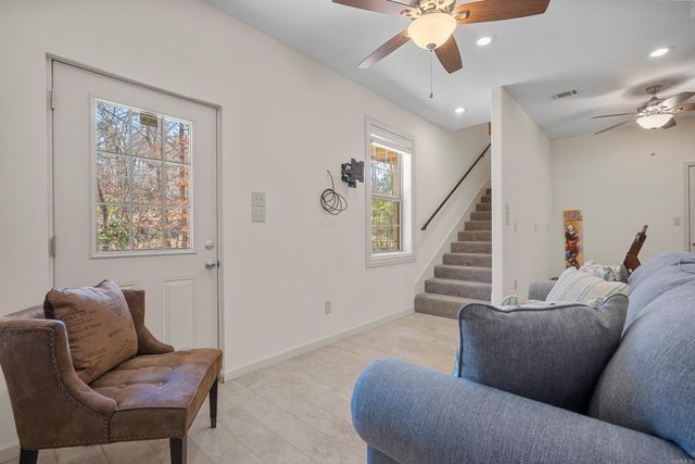 115 Pineknoll Point, Hot Springs, AR 71913