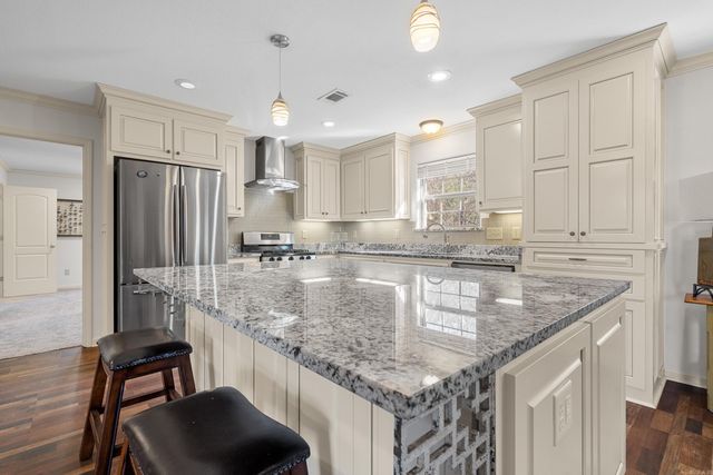 115 Pineknoll Point, Hot Springs, AR 71913