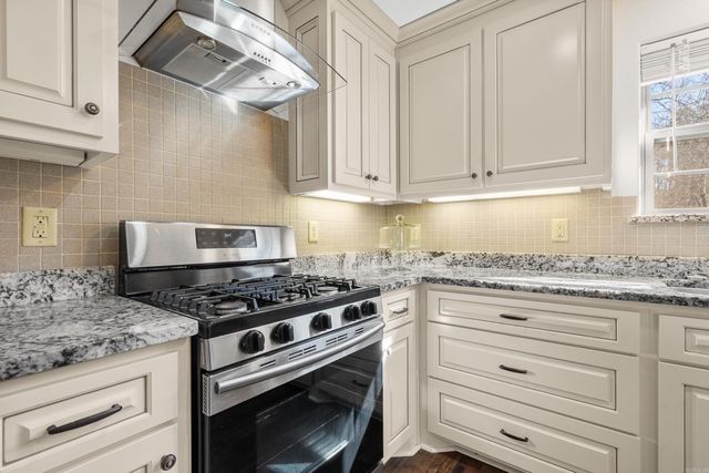 115 Pineknoll Point, Hot Springs, AR 71913