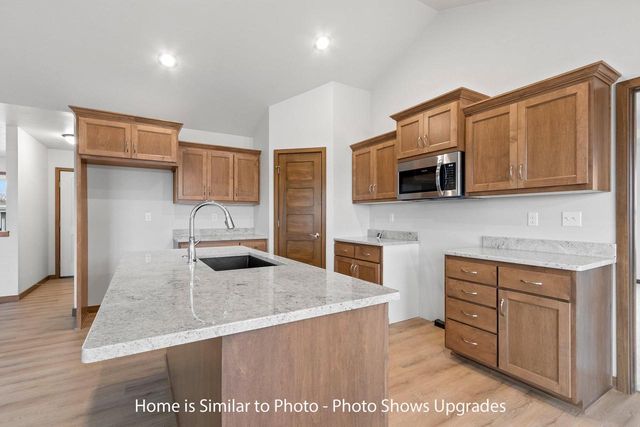 1711 BETTY JEAN LANE, Green Bay, WI 54313