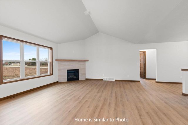 1711 BETTY JEAN LANE, Green Bay, WI 54313