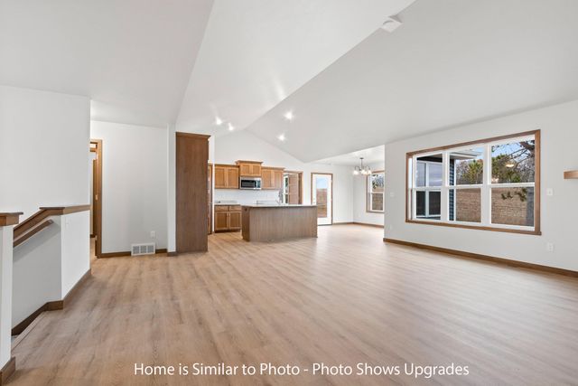 1711 BETTY JEAN LANE, Green Bay, WI 54313