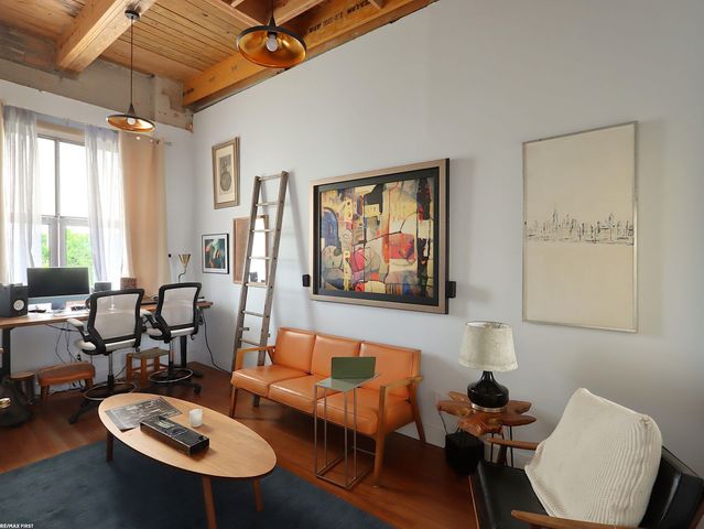 2831 E Grand Boulevard, Detroit, MI 48211