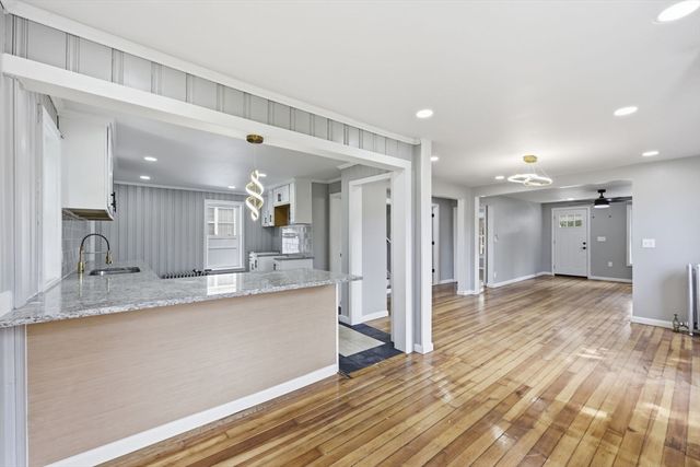 234 Draper St, Springfield, MA 01108