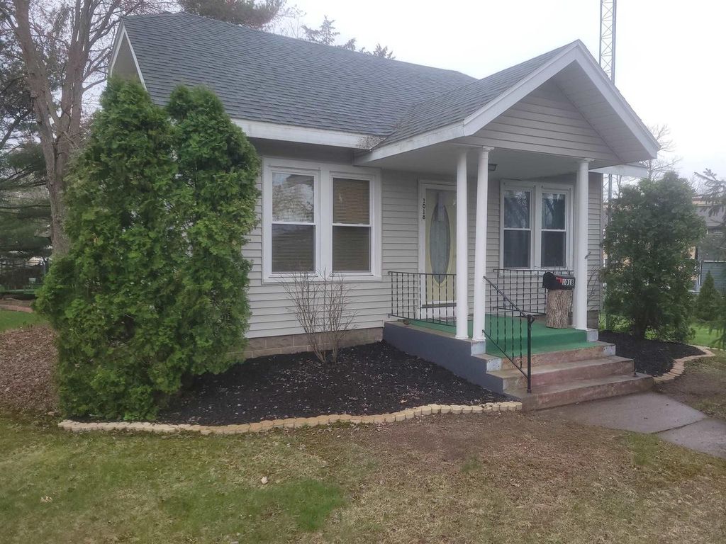 1018 Elm Street, Wisconsin Dells, WI 53965