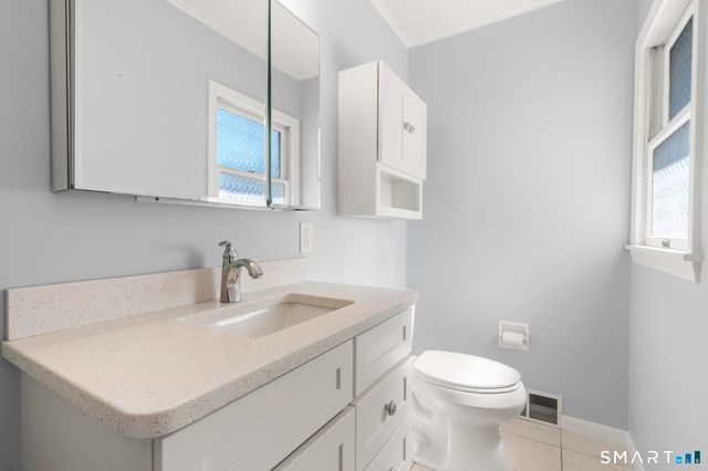 48 Prospect Avenue, East Lyme, CT 06357