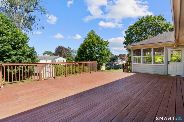48 Prospect Avenue, East Lyme, CT 06357