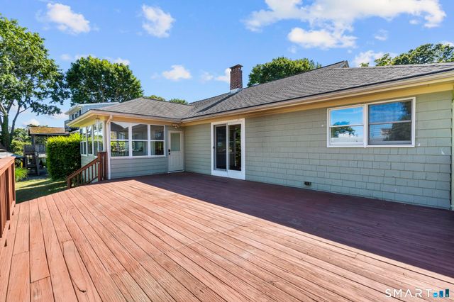 48 Prospect Avenue, East Lyme, CT 06357