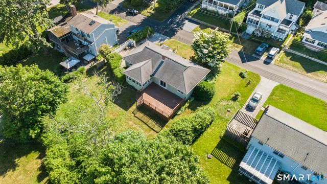 48 Prospect Avenue, East Lyme, CT 06357