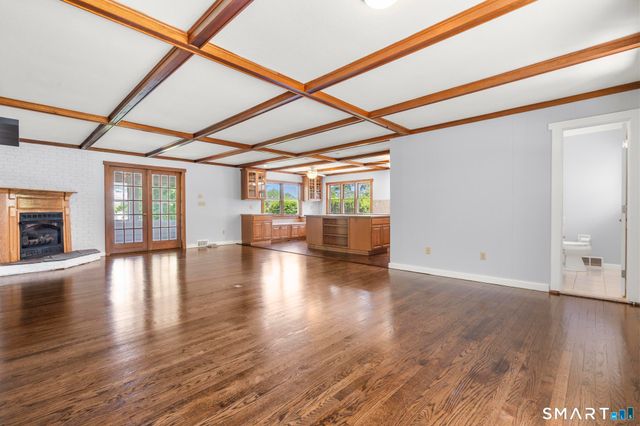 48 Prospect Avenue, East Lyme, CT 06357