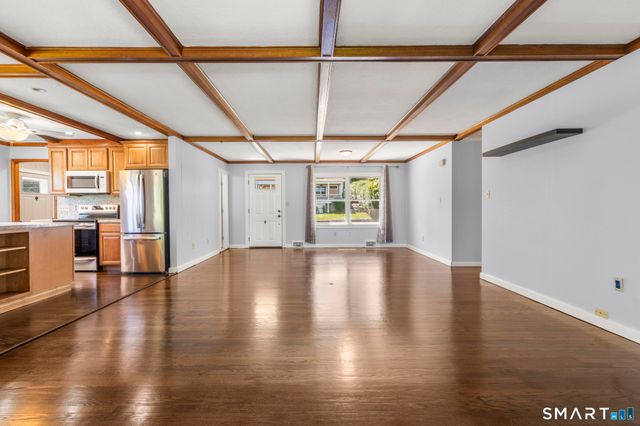 48 Prospect Avenue, East Lyme, CT 06357