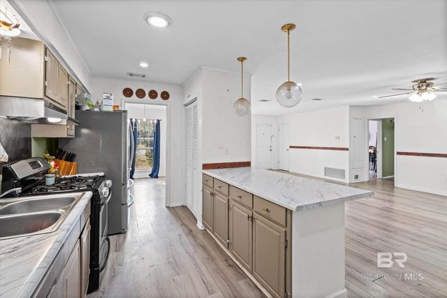 3016 Colburn Drive, Mobile, AL 36606