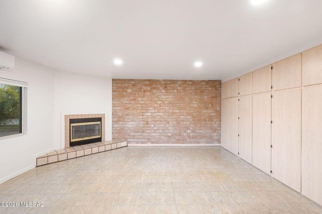 1909 W Omar Drive, Tucson, AZ 85704