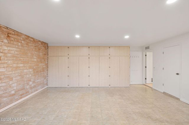 1909 W Omar Drive, Tucson, AZ 85704