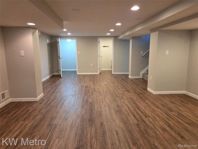 122 Jeffrey Avenue, Royal Oak, MI 48073
