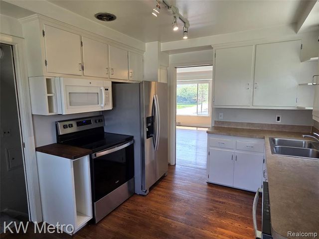 122 Jeffrey Avenue, Royal Oak, MI 48073