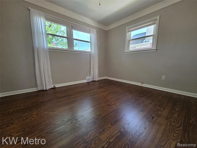 122 Jeffrey Avenue, Royal Oak, MI 48073