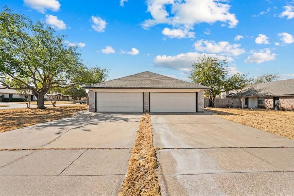 7712 Brandi Place, North Richland Hills, TX 76182 — exterior